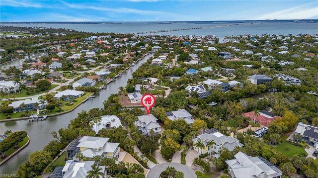 927 Almas CT, Sanibel, FL 33957