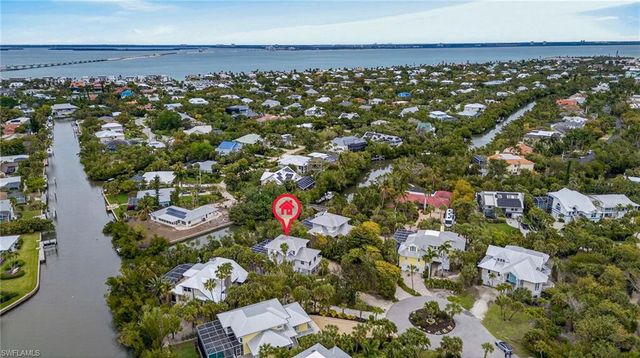 927 Almas CT, Sanibel, FL 33957