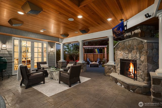 27212 SE 12th Place, Sammamish, WA 98075