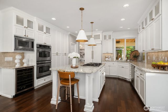 27212 SE 12th Place, Sammamish, WA 98075