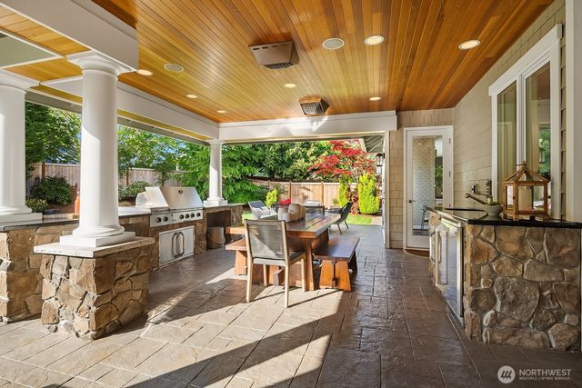 27212 SE 12th Place, Sammamish, WA 98075