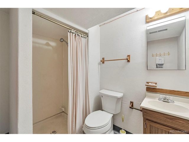 6763 S Independence St, Littleton, CO 80128