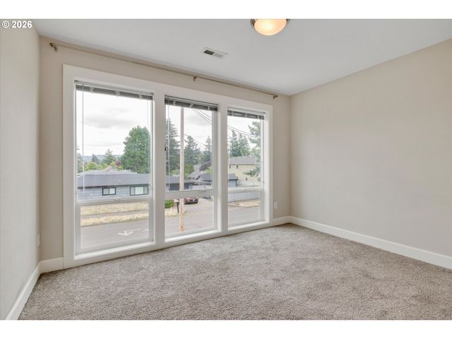 8209 Se 69TH Ave, Portland, OR 97206