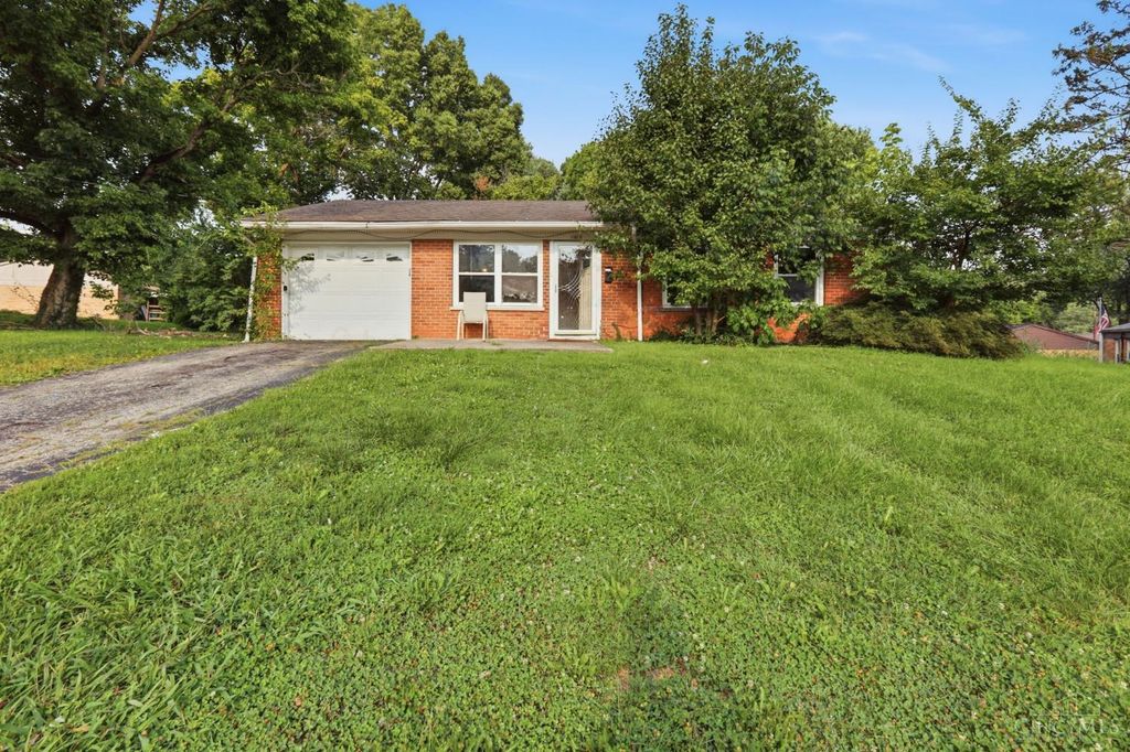 9230 Meadowglen Drive, Springfield Twp., OH 45231