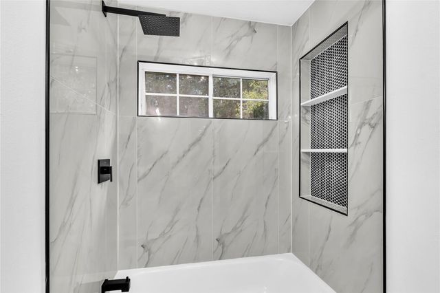 7702 Carolyn Street, Santa Fe, TX 77517