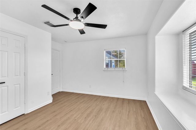 7702 Carolyn Street, Santa Fe, TX 77517