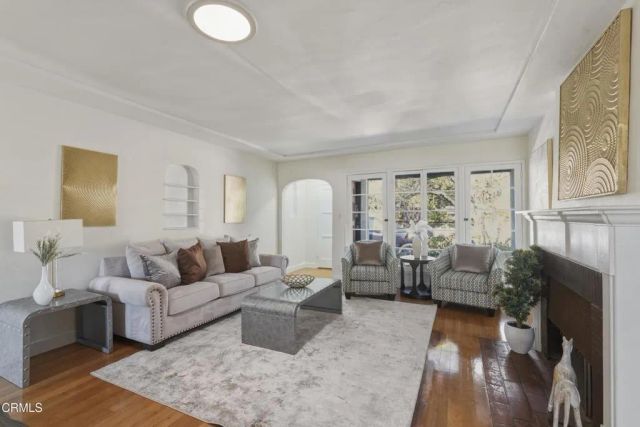 3666 Roderick Road, Los Angeles, CA 90065