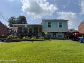175 Prairie Dr, Louisville, KY 40229