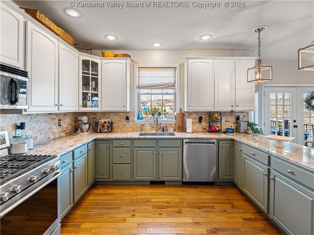 3404 Virginia Avenue, Hurricane, WV 25526