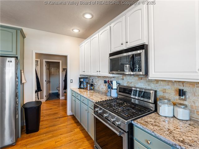 3404 Virginia Avenue, Hurricane, WV 25526