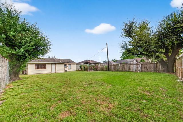 402 Meters Street, Houston, TX 77020