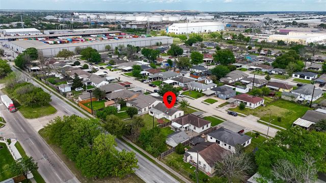 402 Meters Street, Houston, TX 77020