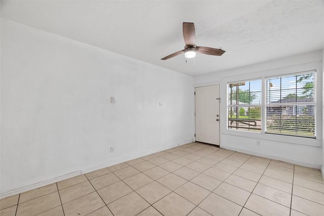 402 Meters Street, Houston, TX 77020