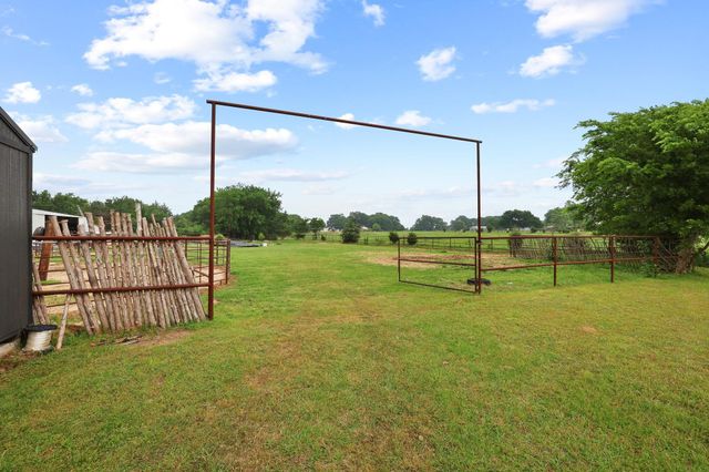 13017 E Fm 273, Telephone, TX 75488