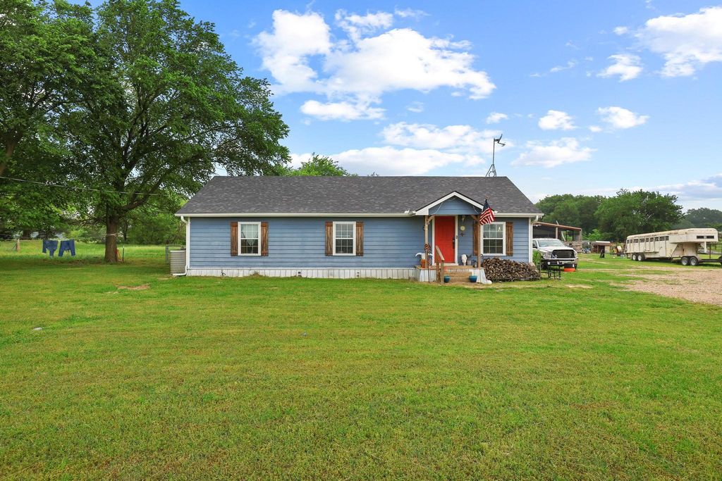 13017 E Fm 273, Telephone, TX 75488