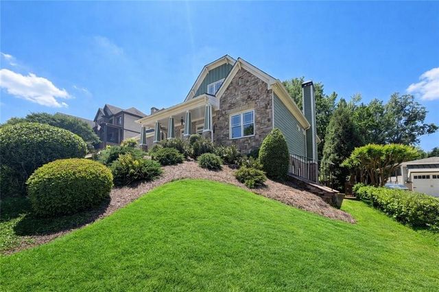 2036 Westwood Circle SE, Smyrna, GA 30080