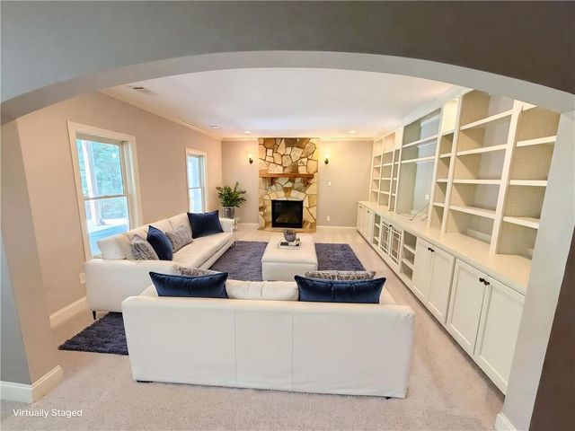 2036 Westwood Circle SE, Smyrna, GA 30080