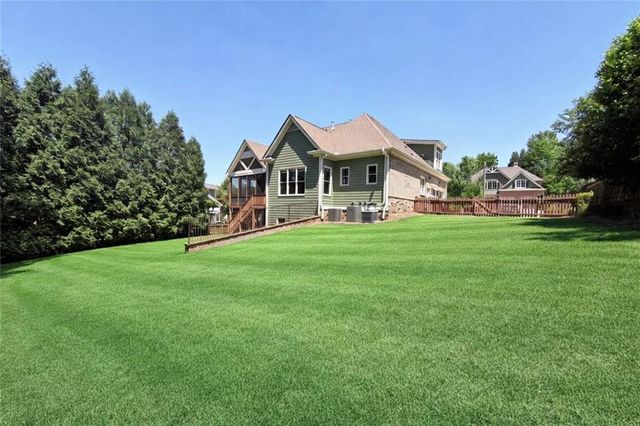 2036 Westwood Circle SE, Smyrna, GA 30080