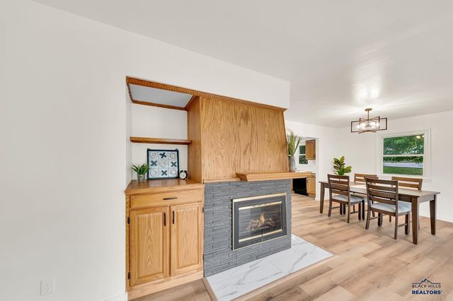 203 E OAKLAND, Rapid City, SD 57701
