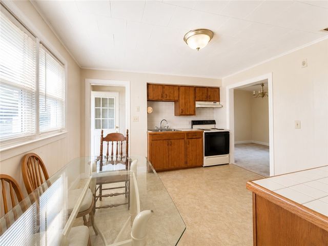 276 East Street, Cranston, RI 02920