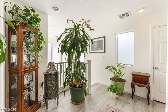 6388 Blue Twilight Court, Las Vegas, NV 89108