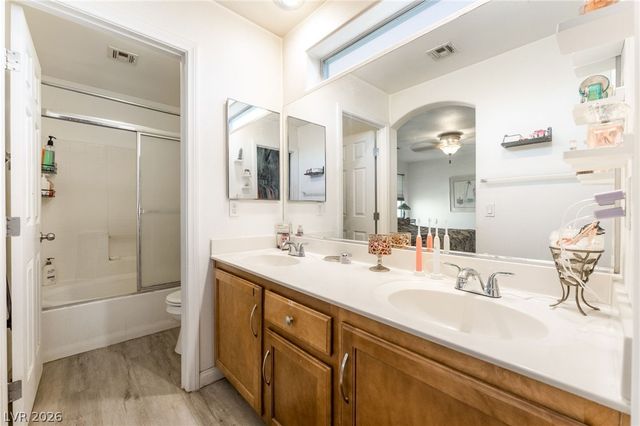 6388 Blue Twilight Court, Las Vegas, NV 89108