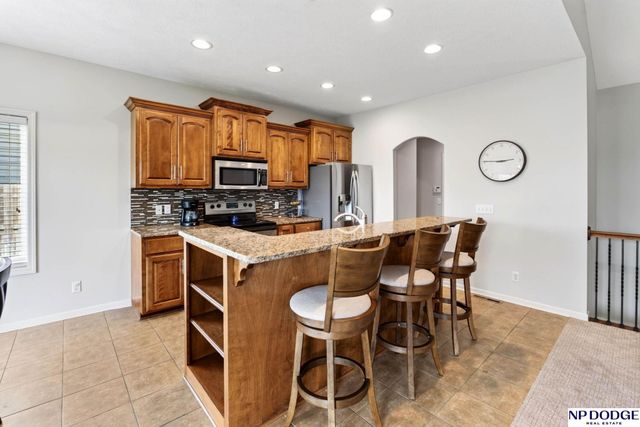 18892 Leavenworth Street, Elkhorn, NE 68022