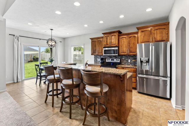 18892 Leavenworth Street, Elkhorn, NE 68022