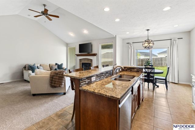 18892 Leavenworth Street, Elkhorn, NE 68022