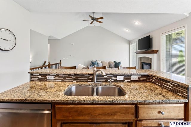 18892 Leavenworth Street, Elkhorn, NE 68022