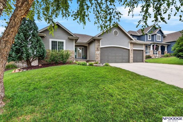 18892 Leavenworth Street, Elkhorn, NE 68022