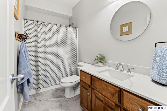 18892 Leavenworth Street, Elkhorn, NE 68022