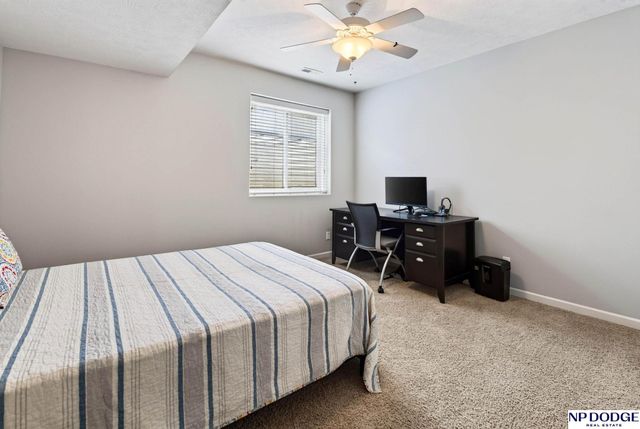 18892 Leavenworth Street, Elkhorn, NE 68022