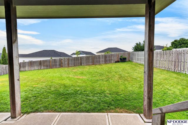 18892 Leavenworth Street, Elkhorn, NE 68022