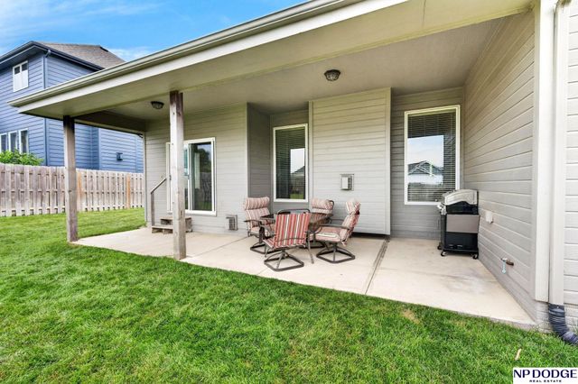 18892 Leavenworth Street, Elkhorn, NE 68022