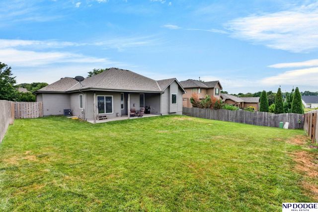 18892 Leavenworth Street, Elkhorn, NE 68022