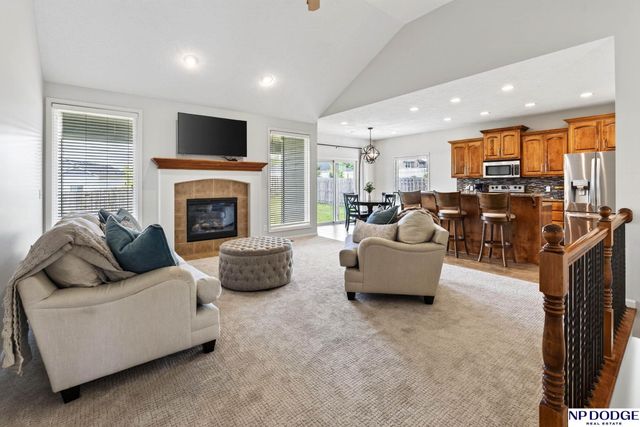 18892 Leavenworth Street, Elkhorn, NE 68022