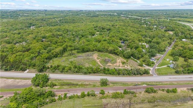 2064 Orchard Street, Edwardsville, KS 66111
