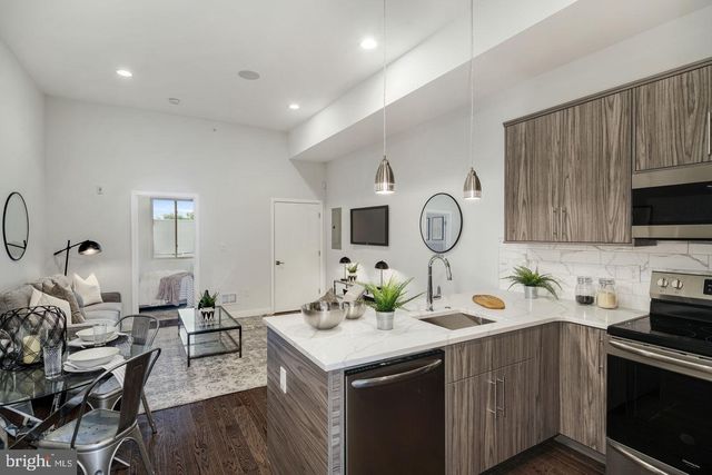 627 W OXFORD ST, Philadelphia, PA 19122