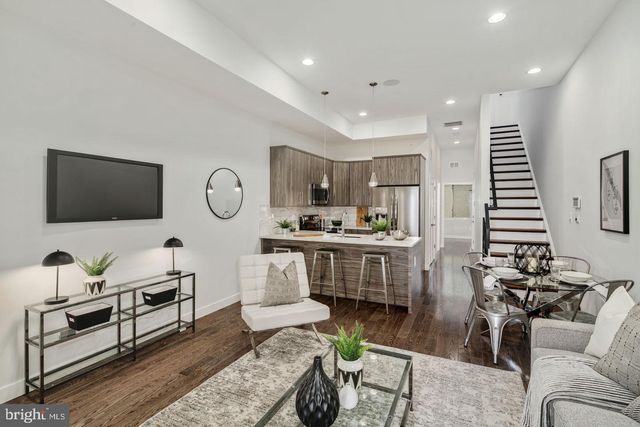 627 W OXFORD ST, Philadelphia, PA 19122