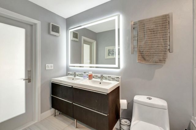 10049 Harbourtown Court, Boca Raton, FL 33498