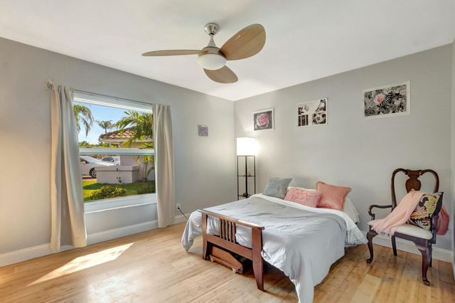 10049 Harbourtown Court, Boca Raton, FL 33498