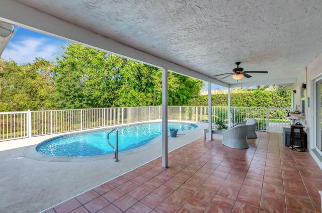 10049 Harbourtown Court, Boca Raton, FL 33498