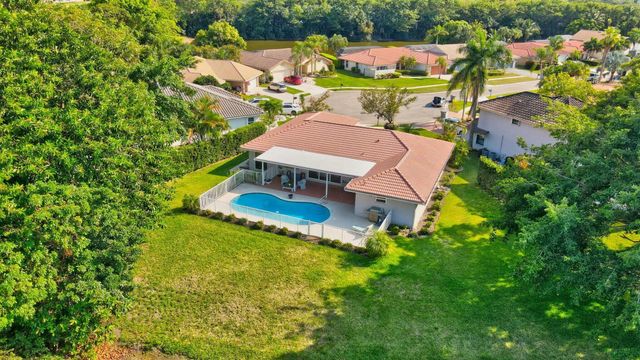 10049 Harbourtown Court, Boca Raton, FL 33498