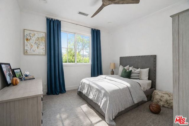 11813 Woodbine Avenue, Los Angeles, CA 90066