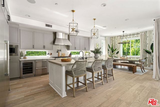 11813 Woodbine Avenue, Los Angeles, CA 90066