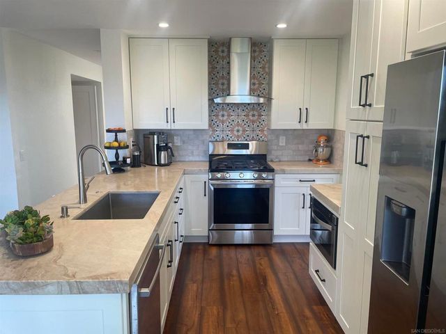 5280 Rosewood Dr., Oceanside, CA 92056