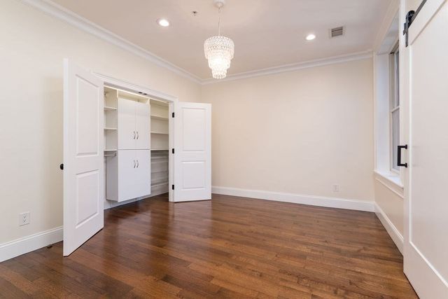 142 Fuller St 4, Brookline, MA 02446