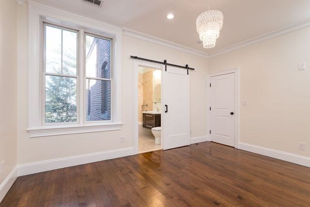 142 Fuller St 4, Brookline, MA 02446