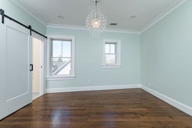 142 Fuller St 4, Brookline, MA 02446